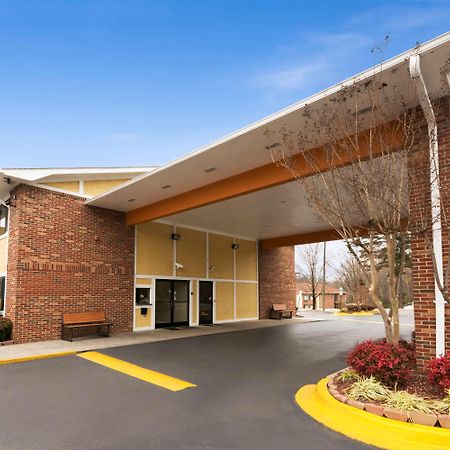 Super 8 By Wyndham Charlotte University Εξωτερικό φωτογραφία