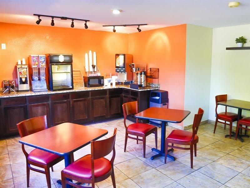Super 8 By Wyndham Charlotte University Εξωτερικό φωτογραφία
