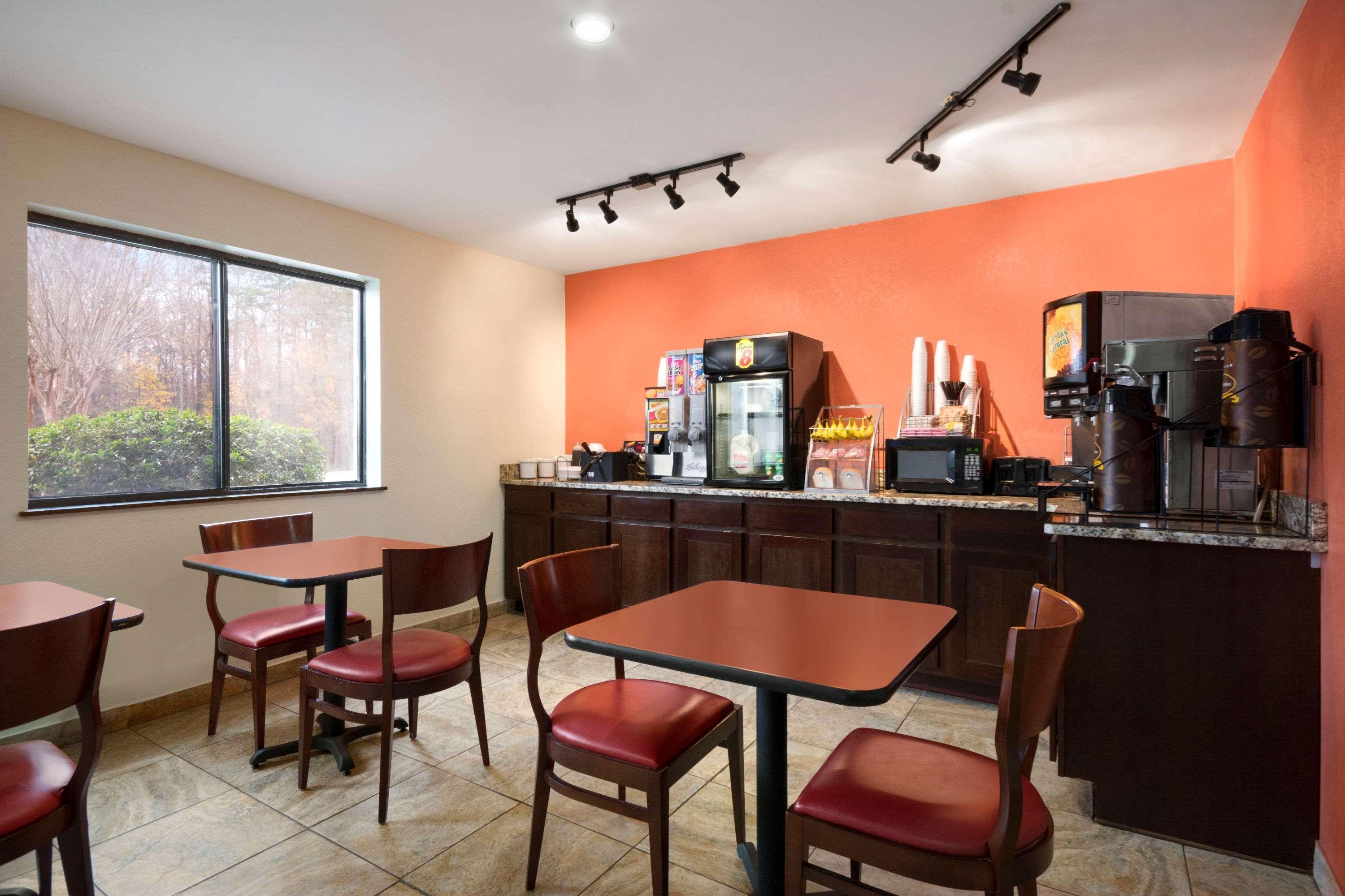 Super 8 By Wyndham Charlotte University Εξωτερικό φωτογραφία