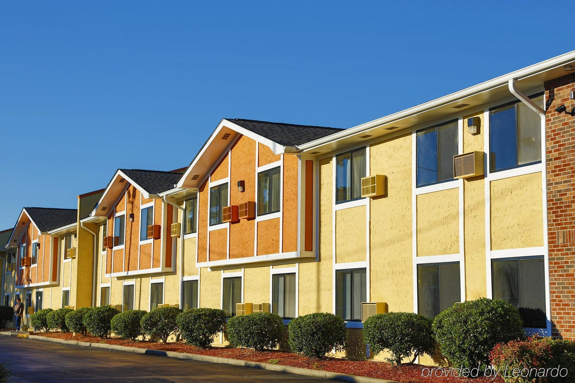 Super 8 By Wyndham Charlotte University Εξωτερικό φωτογραφία