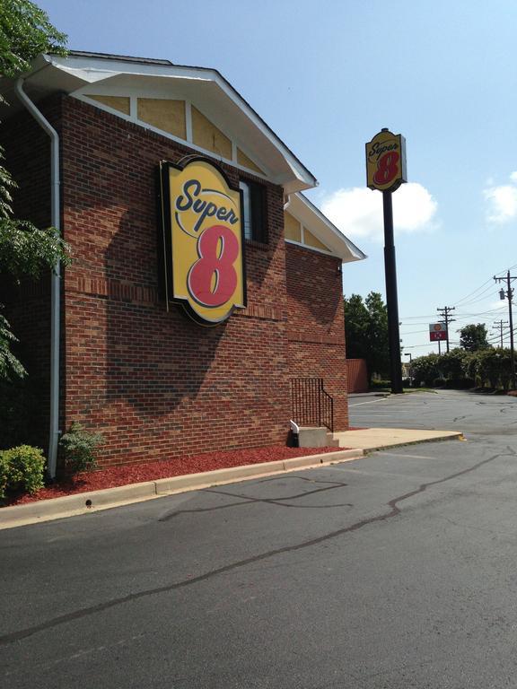 Super 8 By Wyndham Charlotte University Εξωτερικό φωτογραφία