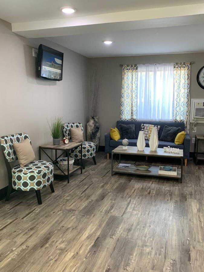 Super 8 By Wyndham Charlotte University Εξωτερικό φωτογραφία